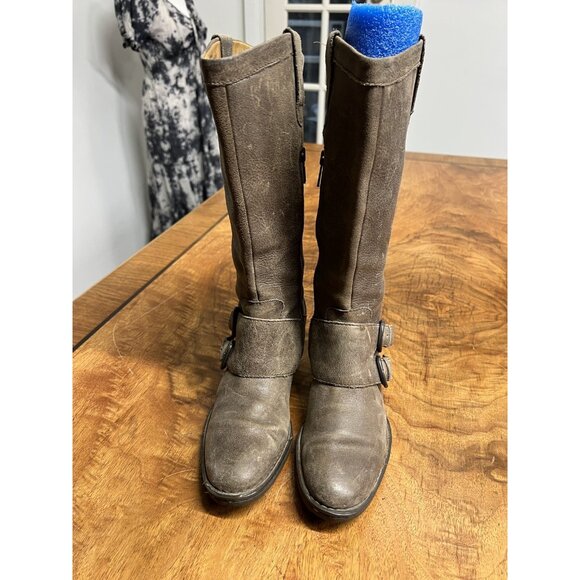 Born Women’s 6 Magda Tall Distressed Buckle Riding Boots Barnwood Brown - Picture 4 of 10